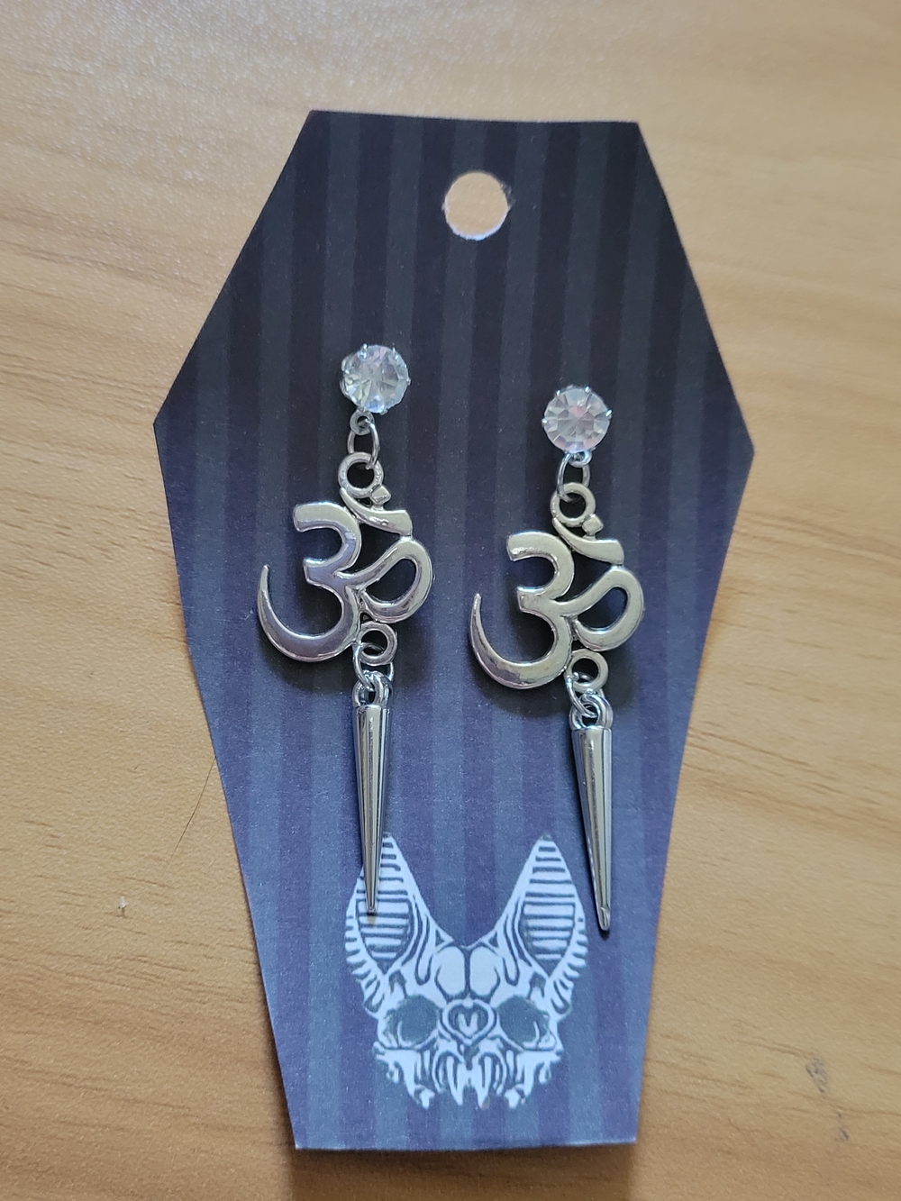 💀NEW💀Hand Crafted Silver OM Spike Drop Earrings with Clear Crystal